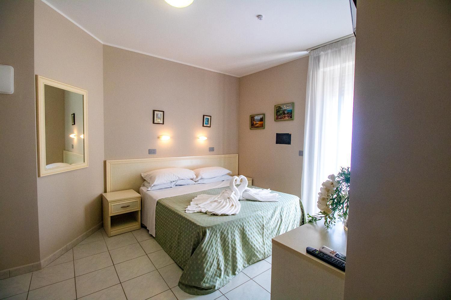 Di Matteo Hotel Roseto Degli Abruzzi Exterior photo